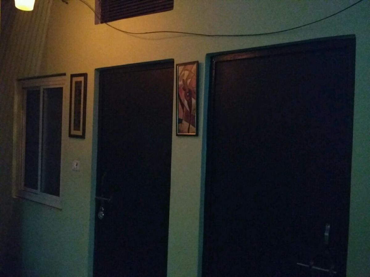 Metro House Hotel New Delhi Buitenkant foto